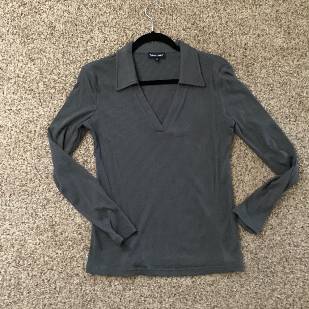 Ribbed long sleeved henley